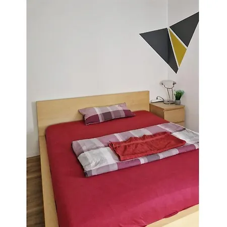 Mercy 1 Stock Mit Balkon Lonnerstadt