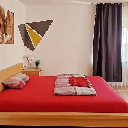 Mercy 1 Stock Mit Balkon * Lonnerstadt