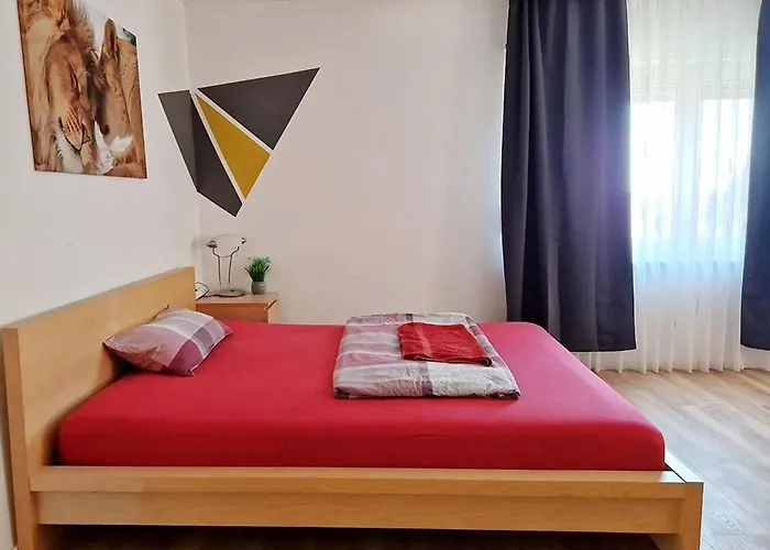 Mercy 1 Stock Mit Balkon Appartamento